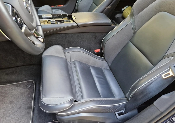 Volvo V60 cena 163900 przebieg: 85500, rok produkcji 2019 z Katowice małe 781